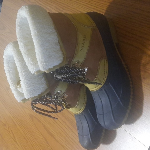 Tommy Hilfiger Boots Rusteen dark natural faux shearling lined size 10 - Picture 1 of 9